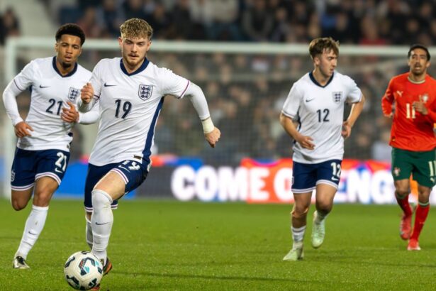 video exclusiv cehia anglia la euro u21 2025 cu harvey elliott in prim plan de la ora 2200 pe voyo si pro arena 684a911ecb1b3