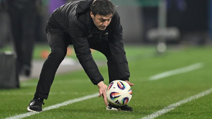 video exclusiv dusmanul tricolorilor a fost prieten cu o legenda a romaniei este si vecin cu un fost selectione 684c68402861f