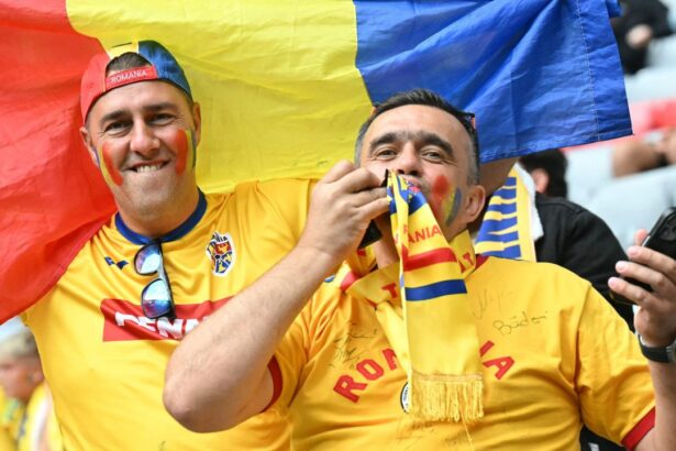 video exclusiv imnul romaniei cantat cu patos in slovacia imagini fabuloase inaintea meciului cu spania u21 684da4a30ebb8