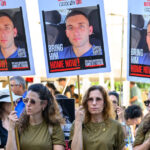 Imaginile răpirii unui militar israelian de către Hamas, publicate de familia sa. Ce declarație face mama ostaticului. 2 video imaginile rapirii unui militar israelian de catre hamas publicate de catre familia sa ce spune mama ostaticului 68473158e137a