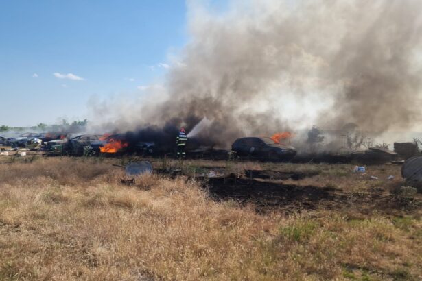 video incendiu de proportii pe strada varful cu dor din constanta au ars 9 autoturisme 68598be4d0e0b