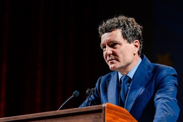 video nicusor dan nu se grabeste sa mearga la trump 683dd0c828e15