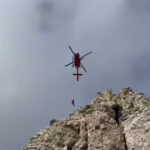 video patru alpinisti ramasi blocati in muntii bucegi interventia salvamont a durat 17 ore 683c73e15c924
