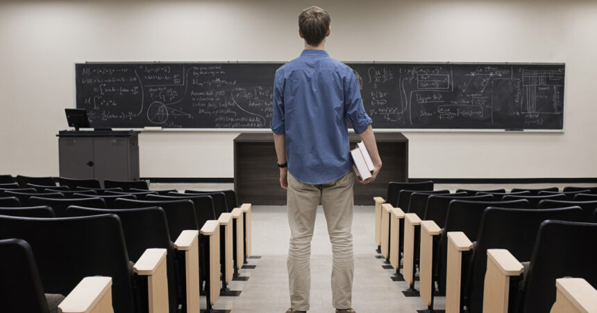 video studentie de proba cum incearca universitatile din romania sa i atraga pe elevii indecisi nu stim ce sa alegem 685cc71a06d44