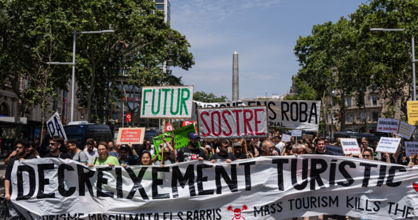 video vacantele voastre nenorocirea noastra revolte anti turism in barcelona si sudul europei 684f0b7245c0d