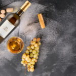 vinul zilei un vin alb italian premiat la mundus vini si decanter cotat cu 99 de puncte luca maroni dezvaluie note de miere piersica si citrice savuros alaturi de peste fructe de mare carne alb 685a452d00d20