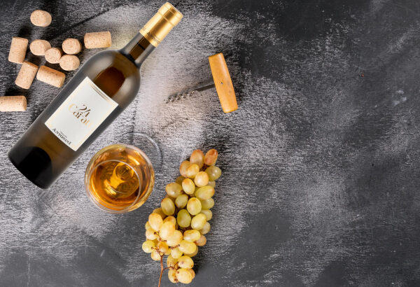 vinul zilei un vin alb italian premiat la mundus vini si decanter cotat cu 99 de puncte luca maroni dezvaluie note de miere piersica si citrice savuros alaturi de peste fructe de mare carne alb 685a452d00d20