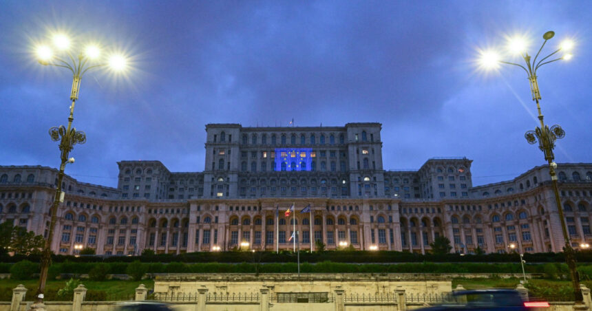 Ziua Copilului sărbătorită la Camera Deputaților cu spectacole, întâlniri cu fotbaliști celebri și vizită gratuită în instituție. 1 ziua copilului sarbatorita la camera deputatilor spectacole intalniri cu fotbalisti celebri si vizita gratuita in institutie 683c112fc667c