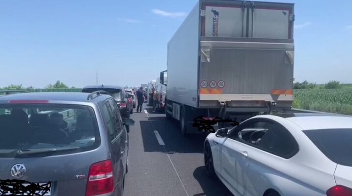accident pe autostrada soarelui in zona municipiului medgidia in care au fost implicate 3 autoturisme 687e23a2069a8