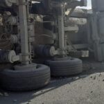 accident rutier la iesirea din slobozia un tir s a rasturnat in afara partii carosabile 6888ebb60ee30