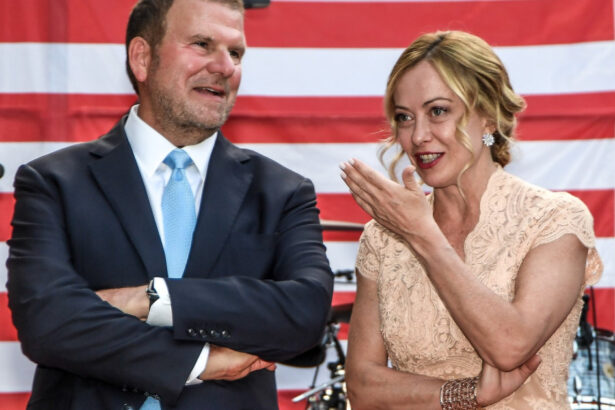 ambasadorul lui trump la roma refuza sa locuiasca in celebra villa taverna si prefera sa traiasca pe iahtul sau care este motivul 68872faf87eec