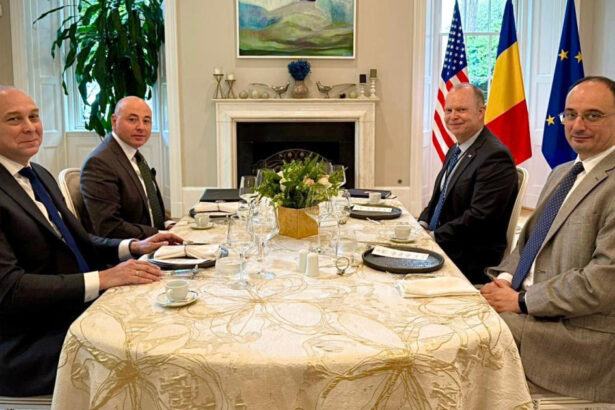 ambasadorul romaniei in sua anunta ca s a intalnit cu asistentul special al lui trump care au fost subiectele discutiei 686faee7d59f9