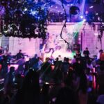 arestat la domiciliu dar cu chef prin oras prins la bar de doi politisti aflati in timpul liber eram beat 6880044ee1851