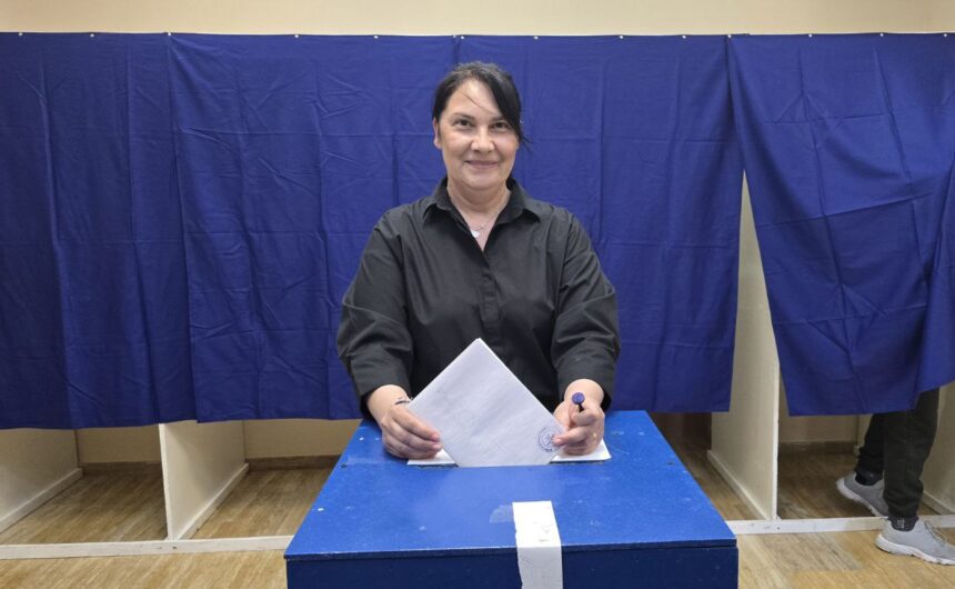 astazi iulia iurea primarul comunei valu lui traian isi sarbatoreste ziua de nastere 687f64d75dbaa