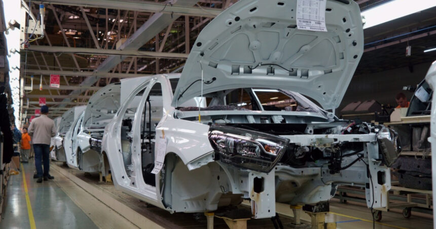 avtovaz cel mai mare producator auto din rusia vrea sa reduca saptamana de lucru au scazut vanzarile iar china ii face concurenta 68807fdee7d6b
