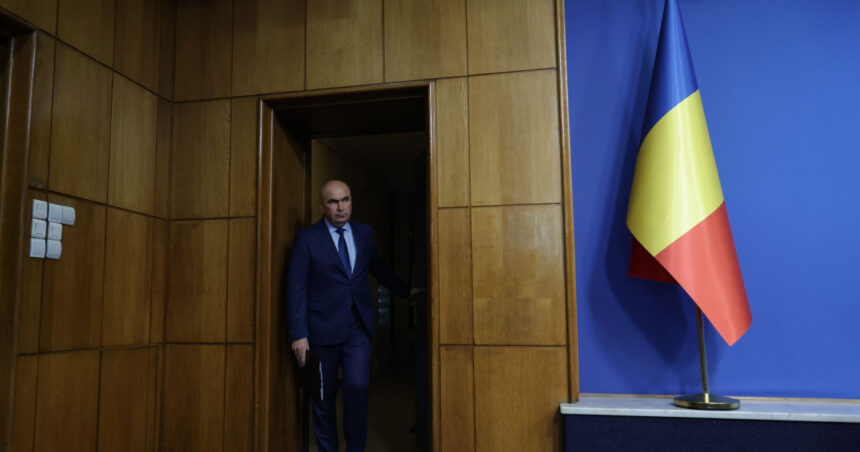 Bolojan a discutat cu primarii despre reducerea numărului de angajați: Statul nu mai poate susține cheltuielile actuale. 1 bolojan a discutat cu primarii despre scaderea numarului de angajati statul nu mai are capacitatea sa sustina cheltuielile actuale 6889122560491