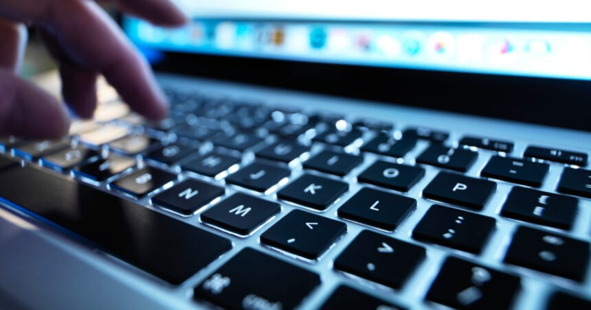 cati romani declara ca au participat recent la actiuni politice pe internet sondaj inscop 687df91a117f2