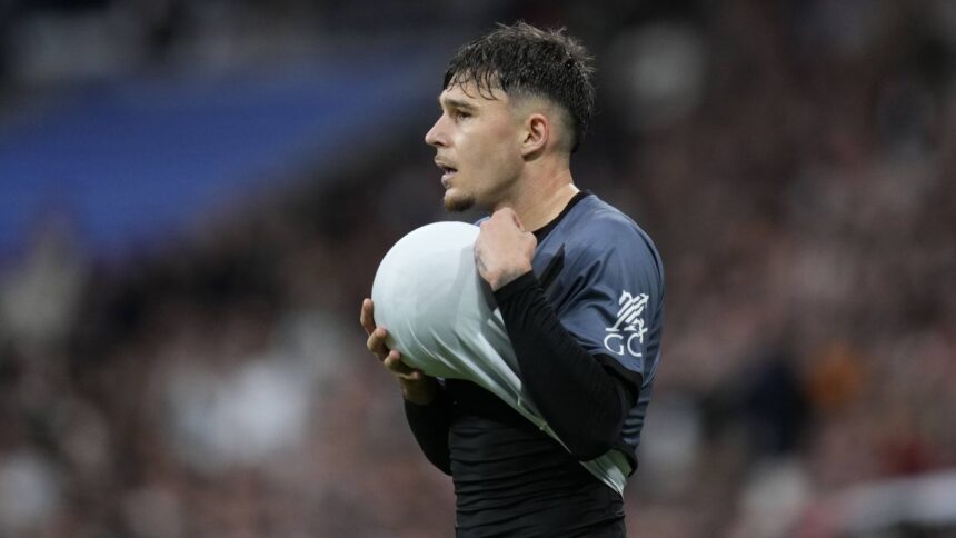 ce se intampla cu ratiu clubul despre care s a zis ca e in pole position sa l transfere pe roman a ales alt fotbalist 68826ebbc61de