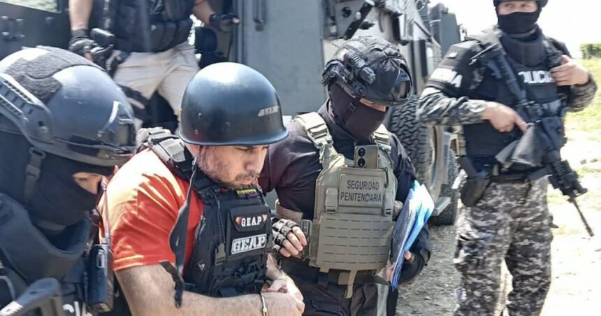 cel mai mare traficant de droguri din ecuador a fost extradat in sua il trimitem cu mare placere sa se confrute cu legea americana 687dcaa2089a4