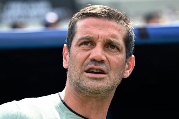 chivu sub lupa legendarului materazzi eu asta cred cand ma uit la piata antrenorilor 687bd03321d20