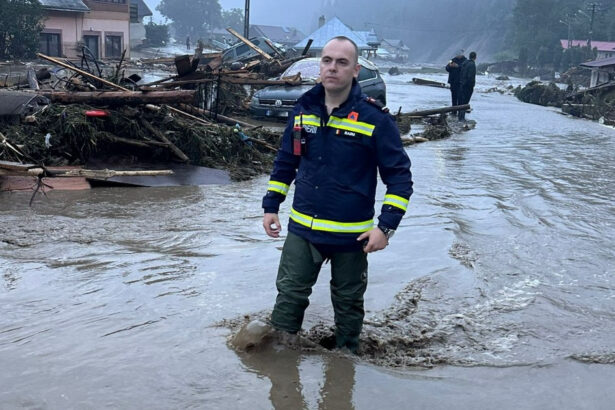 cj neamt aloca un fond de rezerva de 300 000 lei si renunta la spectacole si festivaluri ca sa ajute victimele inundatiilor 68890768e2507