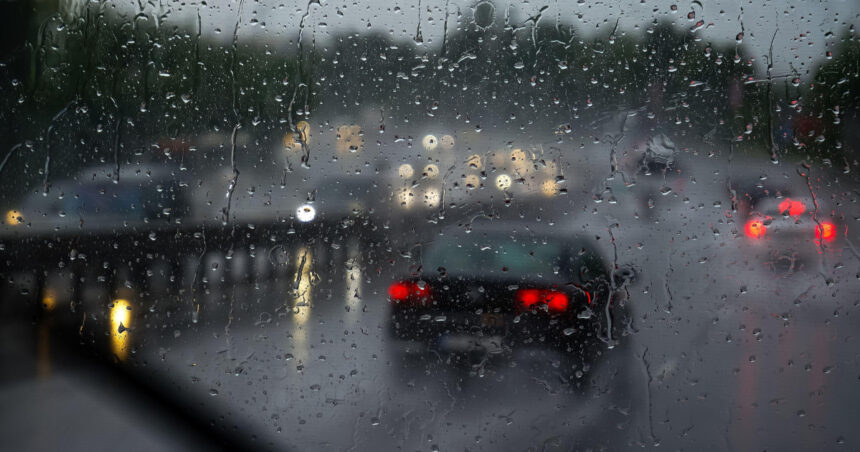 cod rosu de ploi torentiale emis pentru judetul bistrita nasaud traficul rutier este blocat pe dn 17c in urma unei viituri 6888b94a6d982