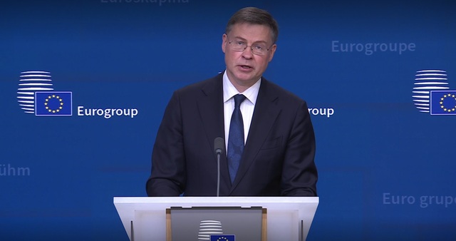 comisia europeana pachetul de masuri de ajustare bugetara reprezinta un pas important si pozitiv pentru respectarea obiectivelor de deficit vom veni cu o evaluare in toamna 686d1295e725a