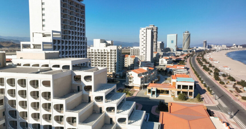 coreea de nord s a razgandit si nu mai permite accesul turistilor straini in statiunea de lux inaugurata recent 687a38ff4e9cf