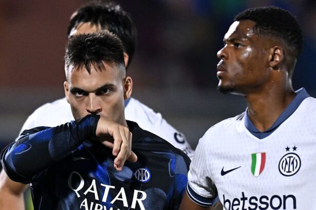 cristi chivu isi poate pierde unul dintre cei mai buni jucatori barcelona achita suma de transfer 68664b7e08f48