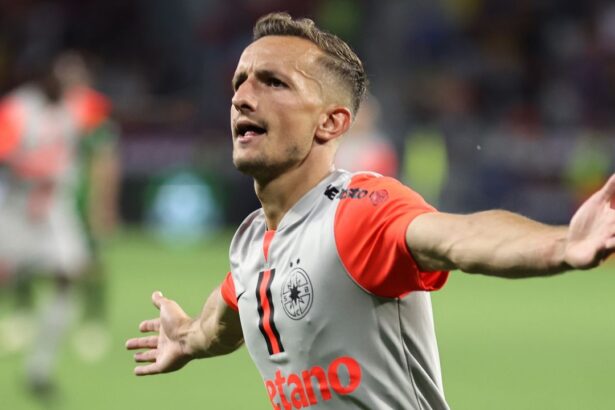 de ce a ales stefanescu transferul la u cluj in detrimentul lui dinamo sumele uriase din contract 68860ed39524a