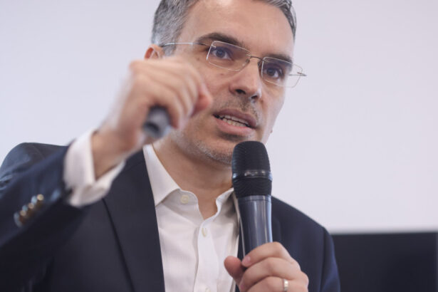 de ce duc romanii dorul comunismului sociolog poate ca nu intelegem suficient ce inseamna lipsa de libertate 687f9eebc6586