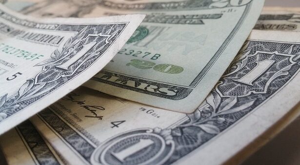 dolarul american a inregistrat cel mai slab inceput de an din 1973 6863b811681b0