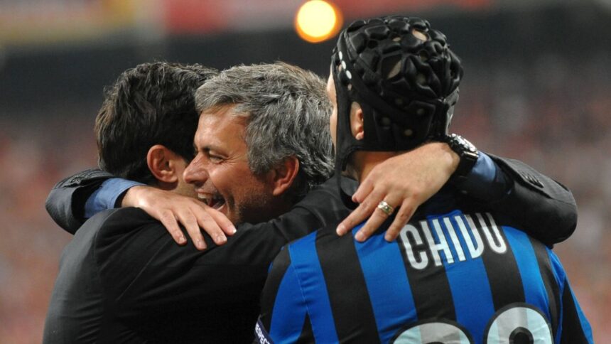 dupa ce i a urat lui cristi chivu sa nu castige tripla mourinho ii mai da o lovitura romanului 68716750d5e42
