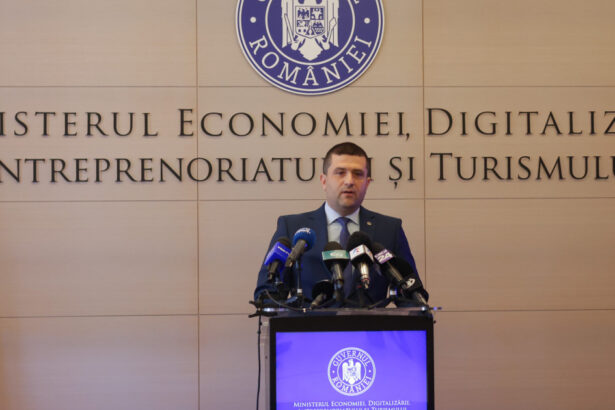exclusiv cum vrea radu miruta sa dea afara angajatii cu contracte betonate sau sa le scada veniturile mergi pe traseul asta e foarte sigur 686faa37f06d5