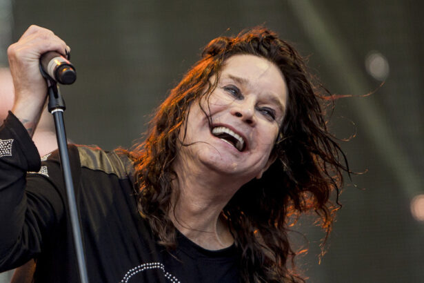 fake news rusesc escroci ucraineni au strans bani pentru inmormantarea lui ozzy osbourne 6884e42a6b115