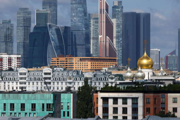 fortareata rusia noul model economic al lui vladimir putin moscova a confiscat active de 50 de miliarde de dolari in trei ani 686ea20596439
