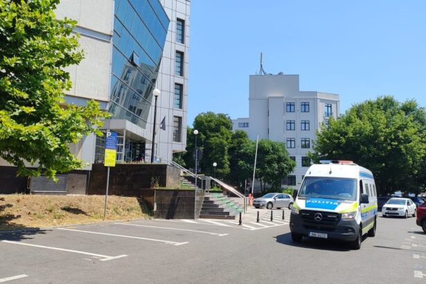 fostul politist acuzat ca divulga informatii dintr un dosar penal a cerut permisiunea sa plece din judet timp de doua zile in contextul masurii controlului judiciar 6882b5c838995
