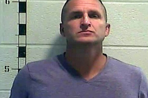 fostul politist american brett hankison a fost condamnat la aproape 3 ani de inchisoare in cazul mortii breonnei taylor 687f3c5e61b4b