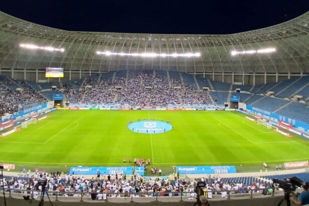 foto cati suporteri sunt prezenti la universitatea craiova u cluj derby ul de europa din banie 6887db5f78eec