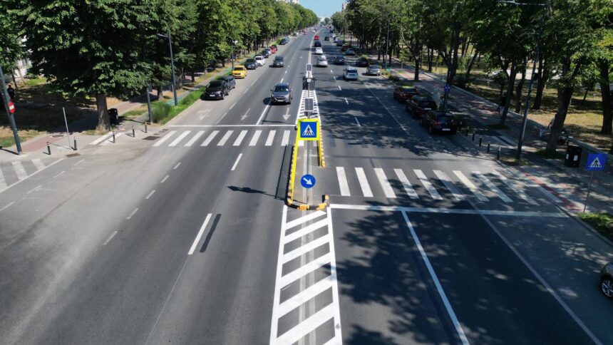foto constanta trecerea de pietoni situata pe bulevardul alexandru lapusneanu la intersectia cu strada suceava amenajata cu scuar median 688b424f8d62e