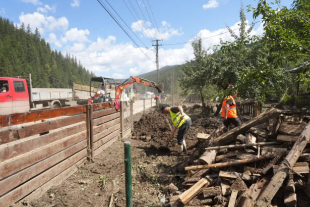 foto romania lovita de fenomene extreme pompierii au avut 1 700 de interventii intr o singura zi 688b4b66b679f