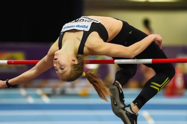foto si video o campioana mondiala a lasat atletismul si a plecat pe front imagini dramatice cu superba ucraineanca in uniforma militara 687b714bce43e