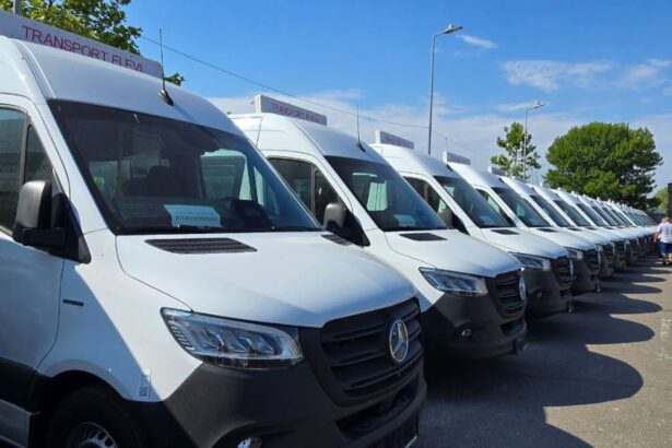 foto video 25 de primarii primesc astazi de la consiliul judetean constanta microbuze electrice pentru transportul elevilor proiectul este finantat prin pnrr 6881ebc55f046