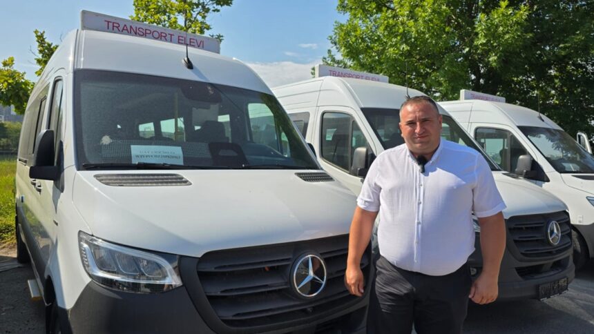 foto video primaria ciocarlia a primit un microbuz electric pentru elevii comunei suntem foarte multumiti pentru ca a fost alaturi de noi consiliul judetean 688240143e7d5