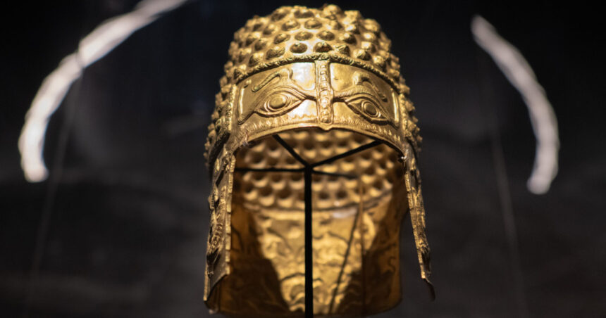 Furtul tezarului dacic din Muzeul Drents. Au fost descoperite urme de aur într-o geantă sport utilizată de suspecți. 1 furtul tezarului dacic din muzeul drents au fost gasite urme de aur intr o geanta sport pe care au folosit o suspectii 688b6e5c30c7b