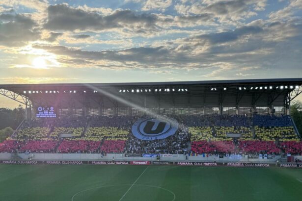 galerie foto de pus in rama un stadion plin la sibiu si o coregrafie de senzatie pentru meciul u cluj ararat armenia 688ba93137817