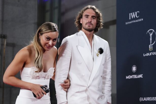galerie foto despartire ca prin minune la wimbledon stefanos tsitsipas si paula badosa nu mai formeaza un cuplu 68663296cc18c