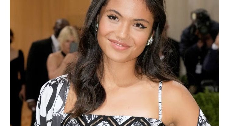 galerie foto emma raducanu si a gasit perechea britanica de origine romana a dat lovitura 6875fd8a7cb27