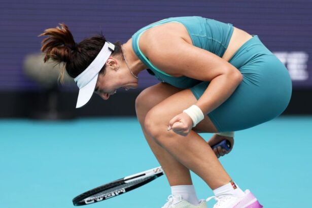 galerie foto montreal acasa pentru bianca andreescu canadianca a reusit a doua victorie mare in acest an urmeaza imposibilul 688747b54f022