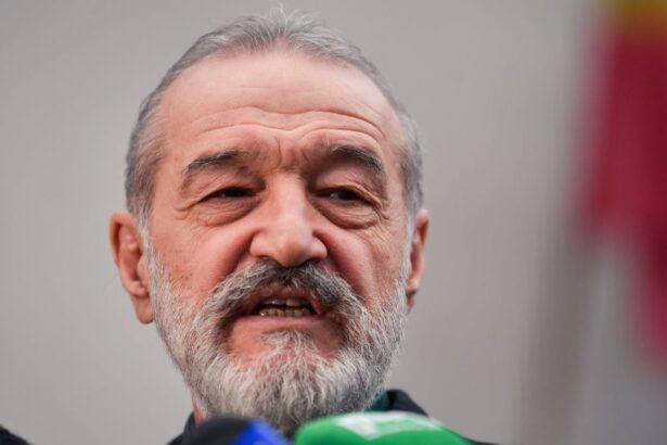 gigi becali a anuntat primul 11 al lui fcsb pentru debutul in champions league cu inter escaldes 686e8511e8bc0